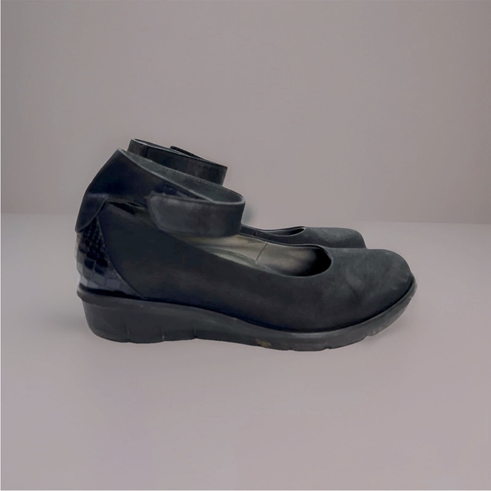 Dansko Jenna Ballet Shoes Ankle Strap Black Leather  Women's 37/ 6.5